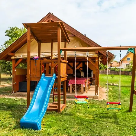 Gæstehus Zsambeki Vendeghaz -anno1815- Zsámbék