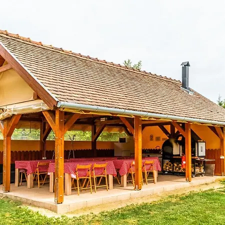 Zsambeki Vendeghaz -anno1815- Guest house Zsambek