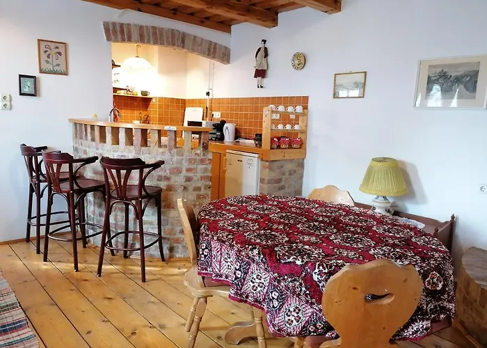 Zsambeki Vendeghaz -anno1815- Gæstehus